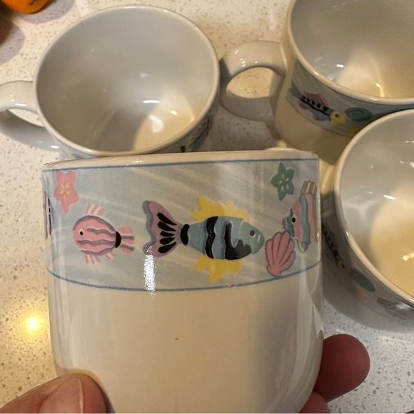 Vintage 1991 Vitromaster Sea Side Pattern Set of Four Coffee Mugs - Picture 10 of 14